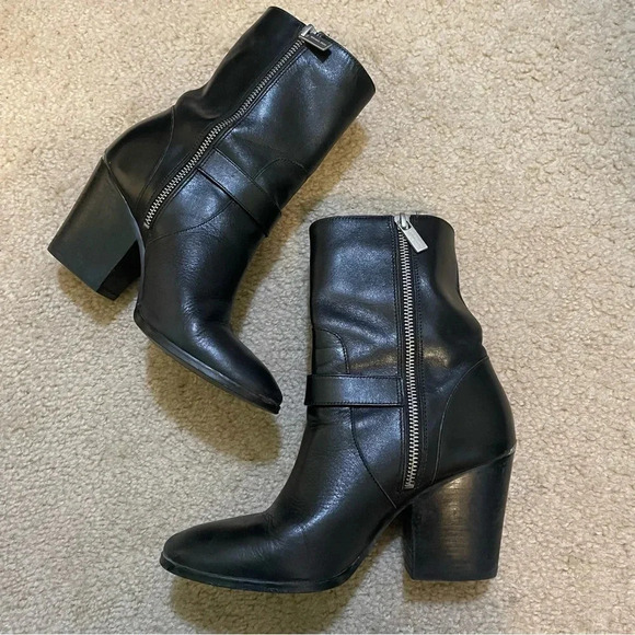 Michael Kors 'Ashton' Mid Ankle Bootie - Picture 4 of 10